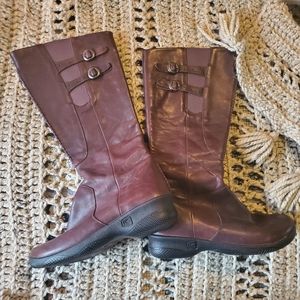 Keen Women's 41 US 10.5 Bern Baby Brown Tall Leather Boots Zip Up Two Buckles